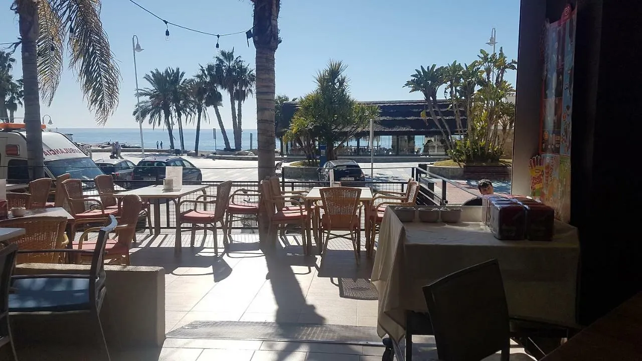 Nice Seafront Apartment Almunecar